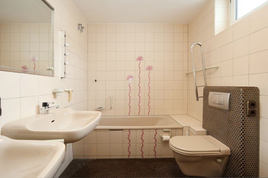 BADEZIMMER EG Zweifamilienhaus Darmstadt