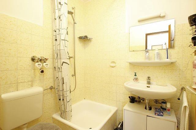 BADEZIMMER Etagenwohnung Darmstadt