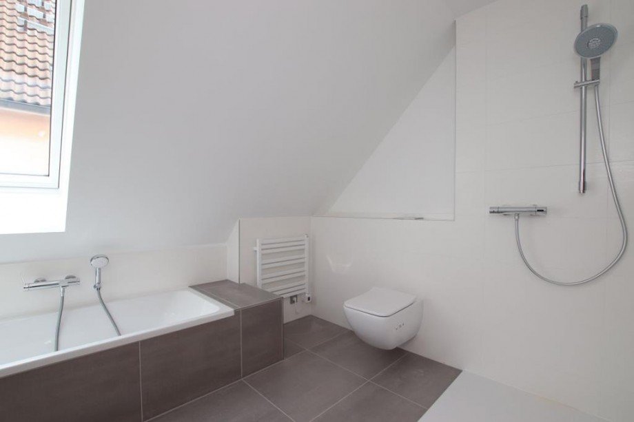 BADEZIMMER Etagenwohnung Weiterstadt
