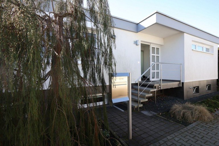 VORDERE HAUSANSICHT M�rfelden-Walldorf Haus Bungalow - HIGHLIGHT...RESERVIERT