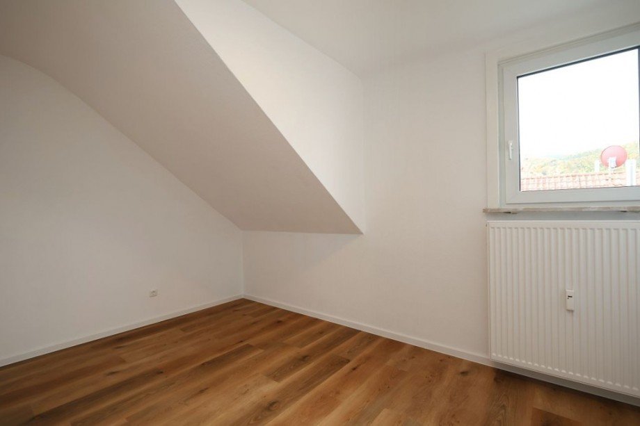 KLEINES ZIMMER Etagenwohnung Seeheim-Jugenheim