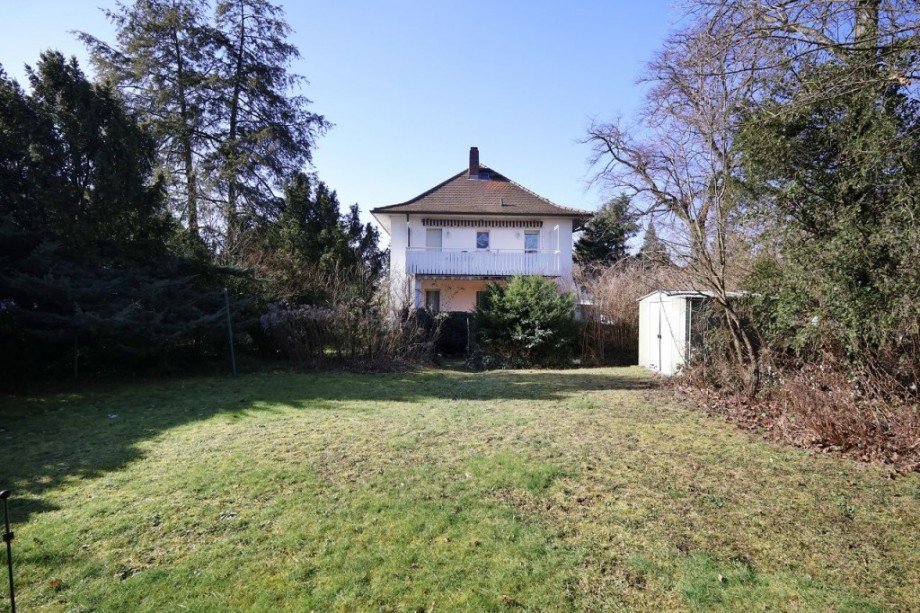 GARTEN; BLICK ZUM HAUS Einfamilienhaus Darmstadt