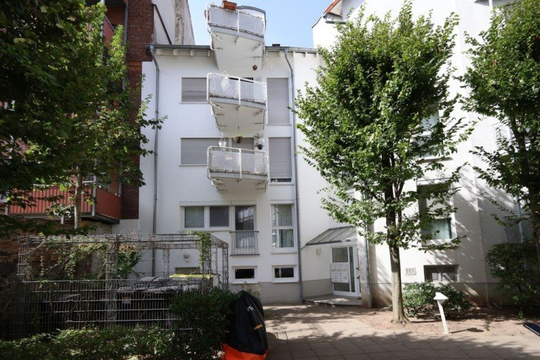 HAUSANSICHT Darmstadt Etagenwohnung Martinsviertel mit BLICK!