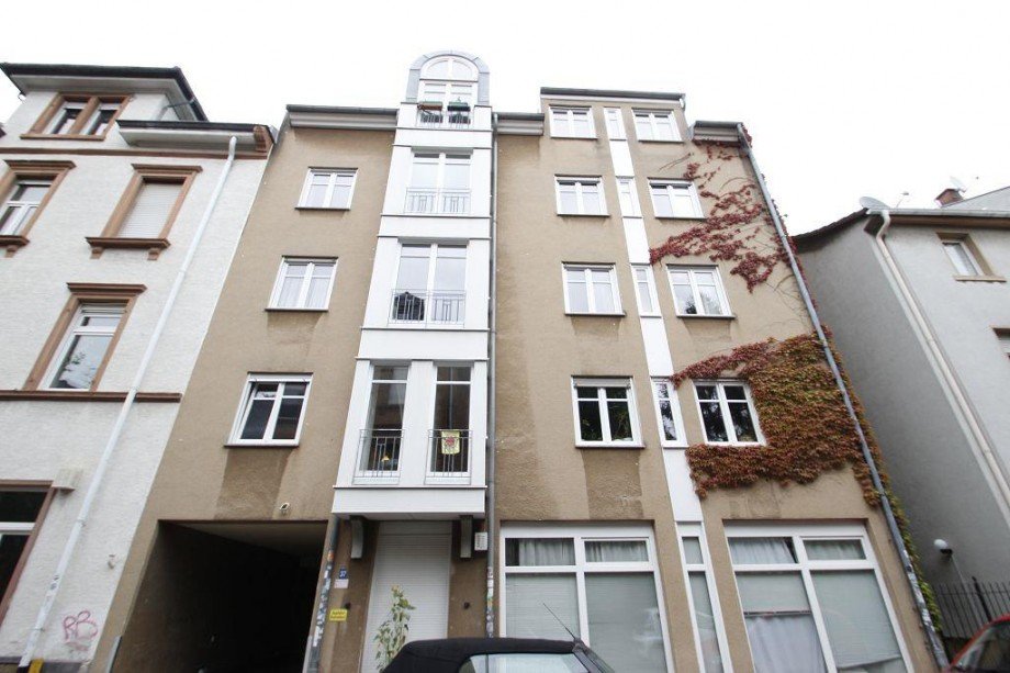 VORDERE HAUSANSICHT Etagenwohnung Darmstadt