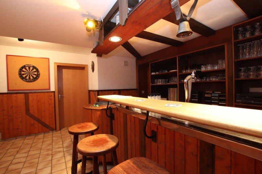 BAR IM SOUTERRAIN Einfamilienhaus Pfungstadt