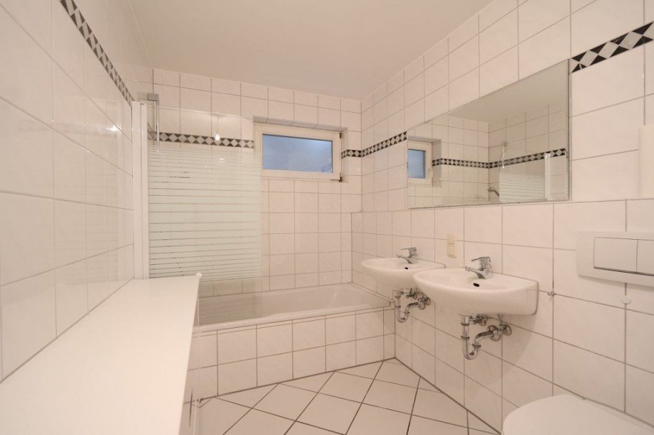 BADEZIMMER Etagenwohnung Darmstadt