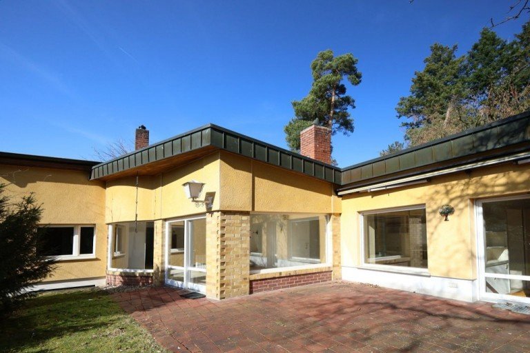 HAUSANSICHT HINTEN Darmstadt Einfamilienhaus Familienidylle auf einer Ebene in Top-Lage