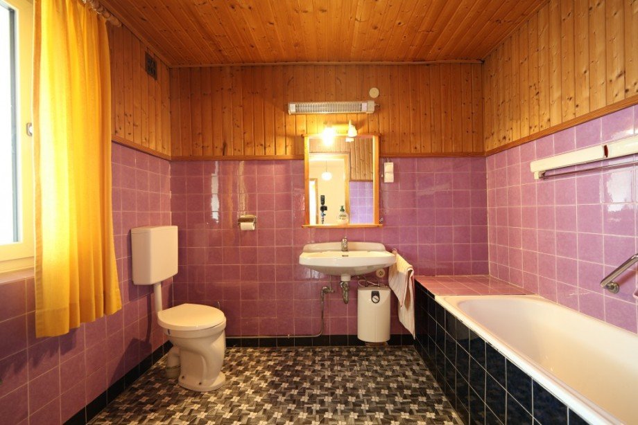 BADEZIMMER Doppelhaush�lfte Reinheim