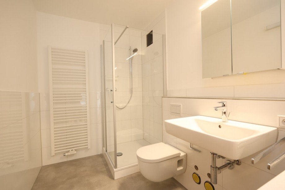BADEZIMMER Etagenwohnung Darmstadt