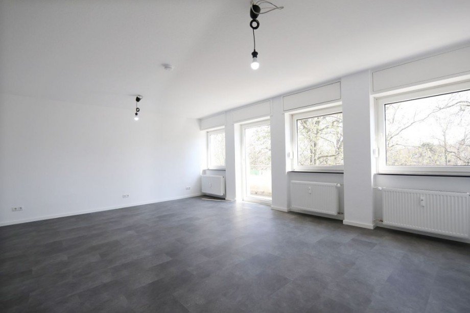 WOHN- / SCHLAFBEREICH Etagenwohnung Darmstadt