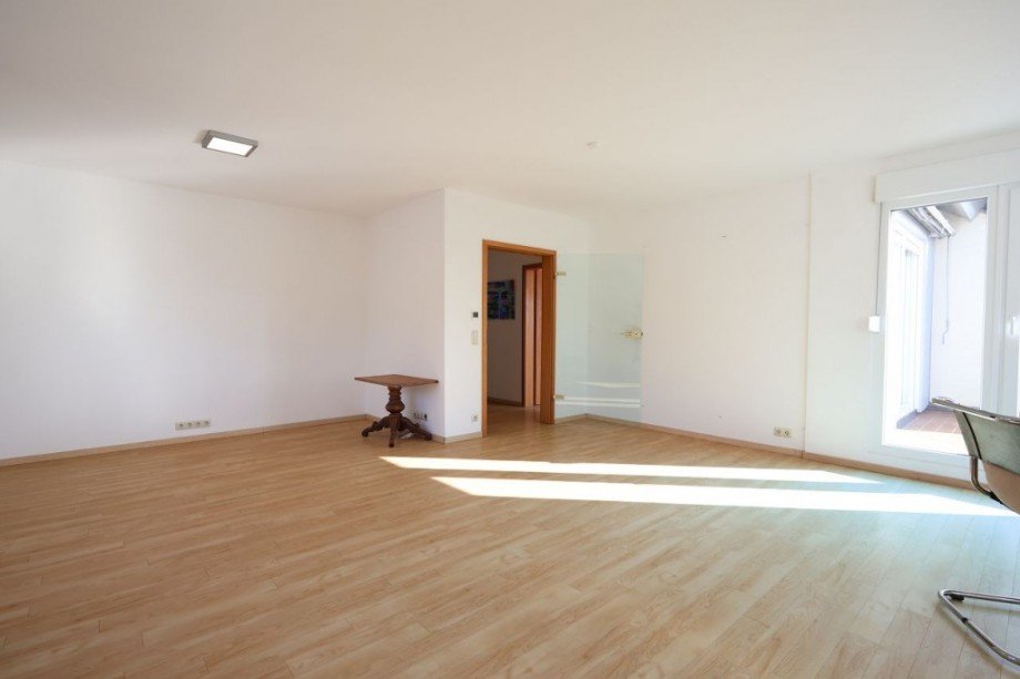 WOHN- / ESSBEREICH Etagenwohnung M�hltal