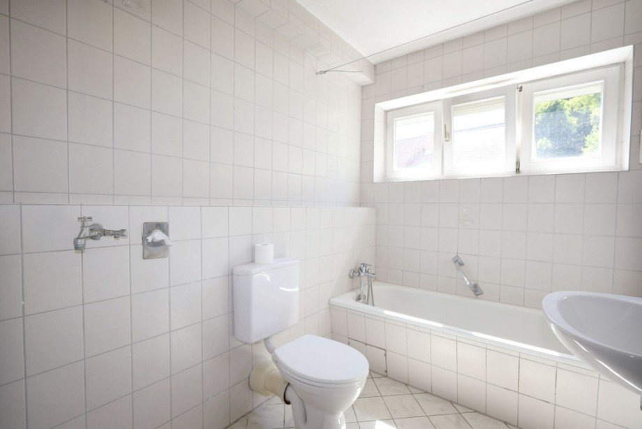 BADEZIMMER Etagenwohnung M�hltal